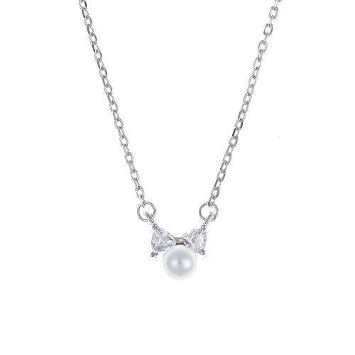 Diskretan komplet sa biserima