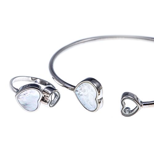 Komplet sa srcima u beloj boji