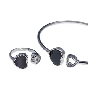 Комплет са срцима у црној боји