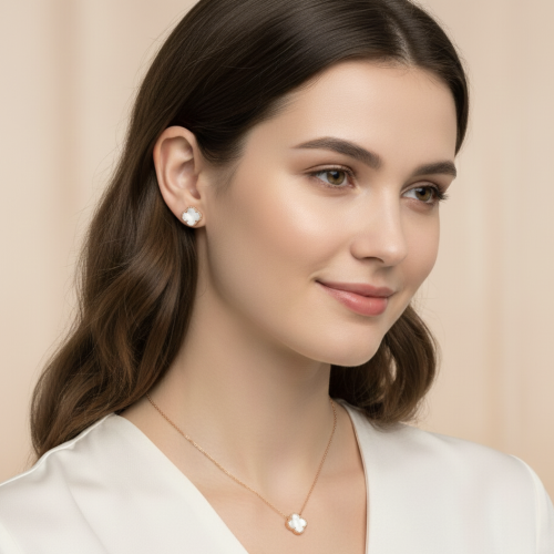 Komplet sa detelinama u rose gold boji